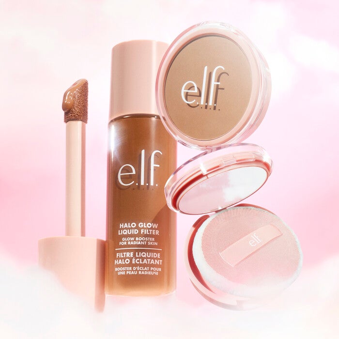 https://www.elfcosmetics.com/dw/image/v2/BBXC_PRD/on/demandware.static/-/Sites-elf-master/default/dwb246b543/2024/HaloGlowPowderFilter/052024_HG_Family_V2_0014_438_w8QC_RGB_EXT_RGB_IGF.jpg?sw=700&q=90&strip=false