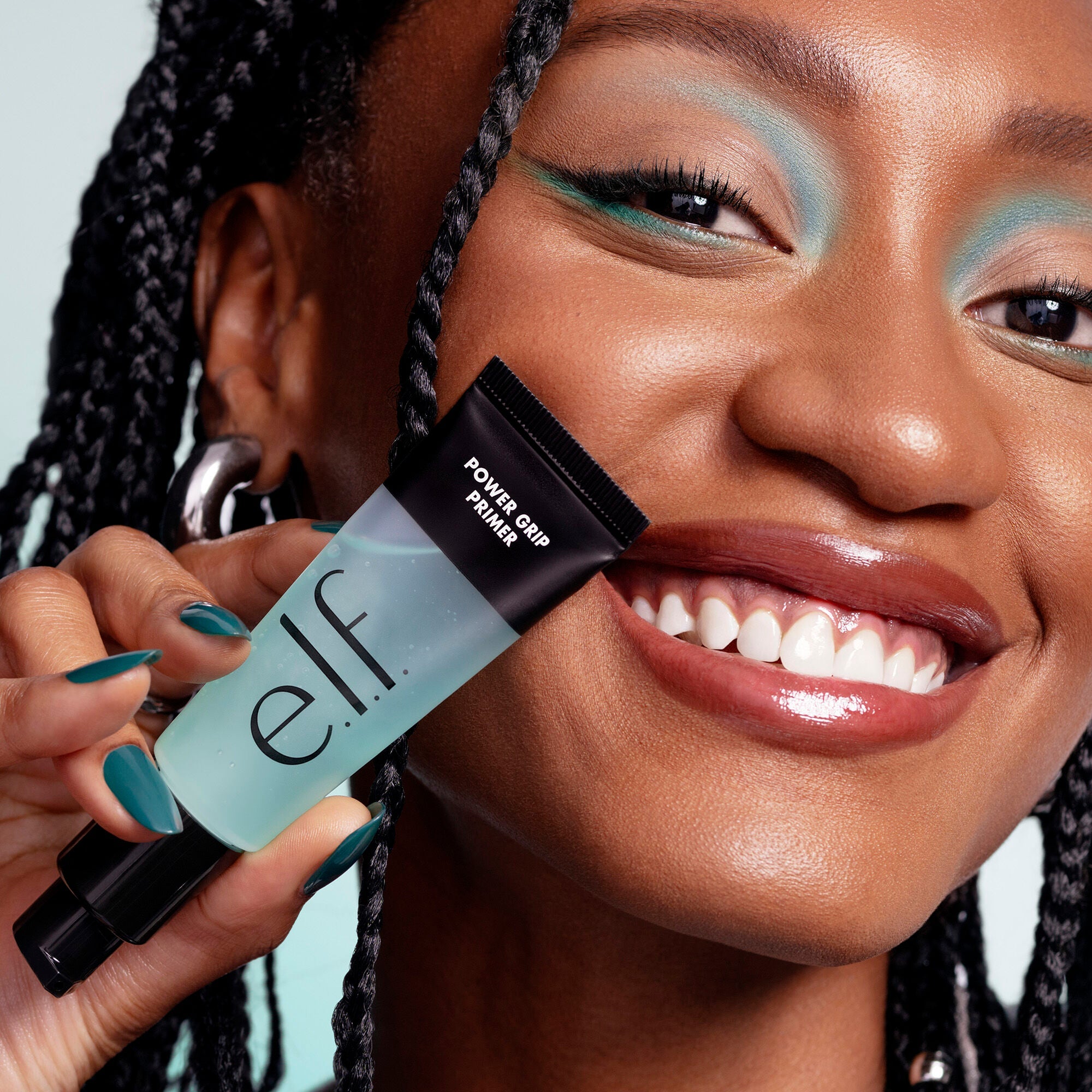 https://www.elfcosmetics.com/dw/image/v2/BBXC_PRD/on/demandware.static/-/Sites-elf-master/default/dw6c4db93a/2025/060424_Danielle_PGPrimer-Editorial_0110_v5a_RGB_IGF.jpg?strip=false