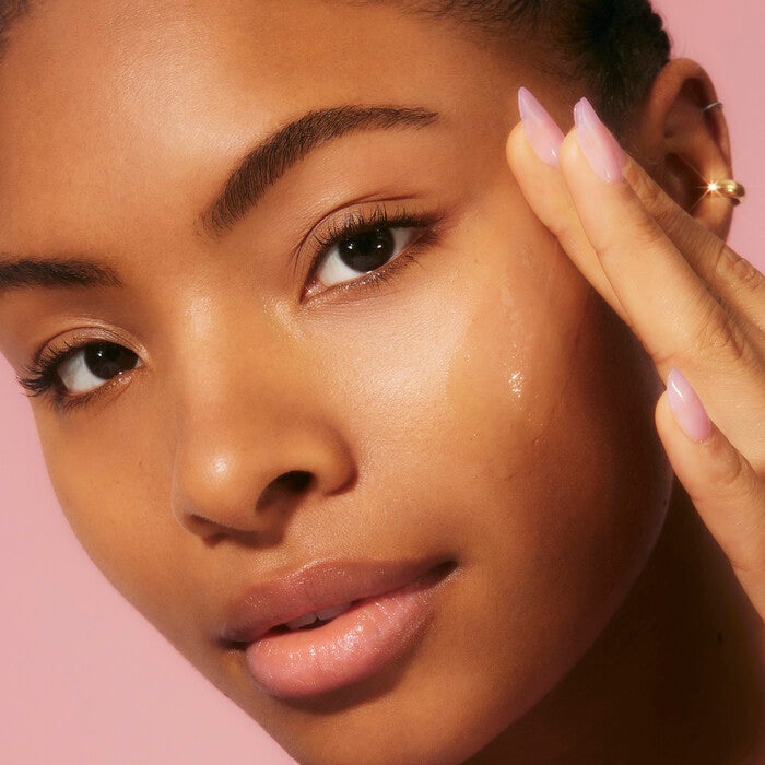 https://www.elfcosmetics.com/dw/image/v2/BBXC_PRD/on/demandware.static/-/Sites-elf-master/default/dw47d75f67/2023/PowerGripPrimerNiacinamide/061422_Danyele_PowerGrip-After_0274_FINAL_RGB_IGF.jpg?sw=700&q=90&strip=false