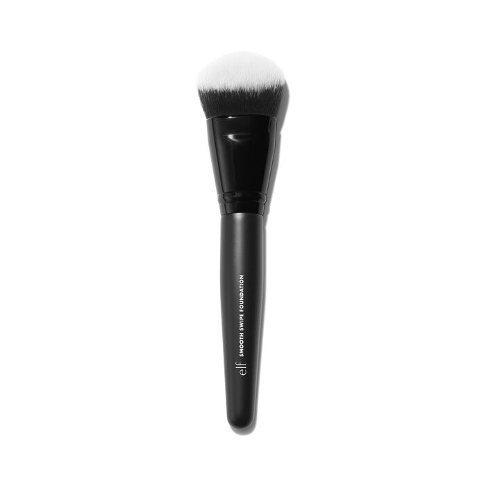 https://www.elfcosmetics.com/dw/image/v2/BBXC_PRD/on/demandware.static/-/Sites-elf-master/default/dw731fc754/2025/SmoothSwipeFoundationBrush/81456_Closed_V2_R.jpg?sfrm=png&sw=700&q=90&strip=false