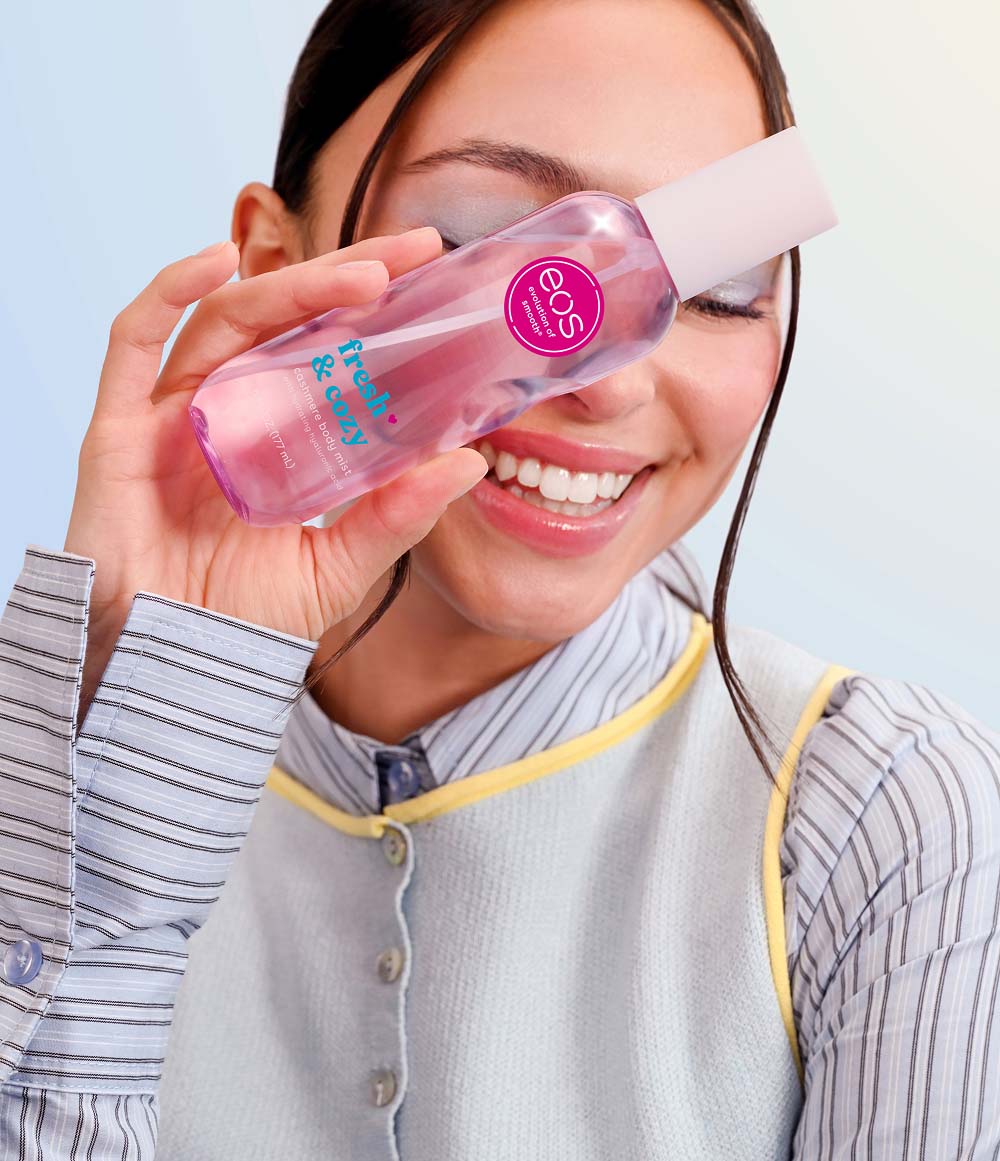 https://cdn.shopify.com/s/files/1/0102/6949/1258/files/CORE_BODY_MIST_FC_Model_1000X1161_47ed2da3-6e51-4d6d-9424-26bf64fbde70.jpg?v=1767118250