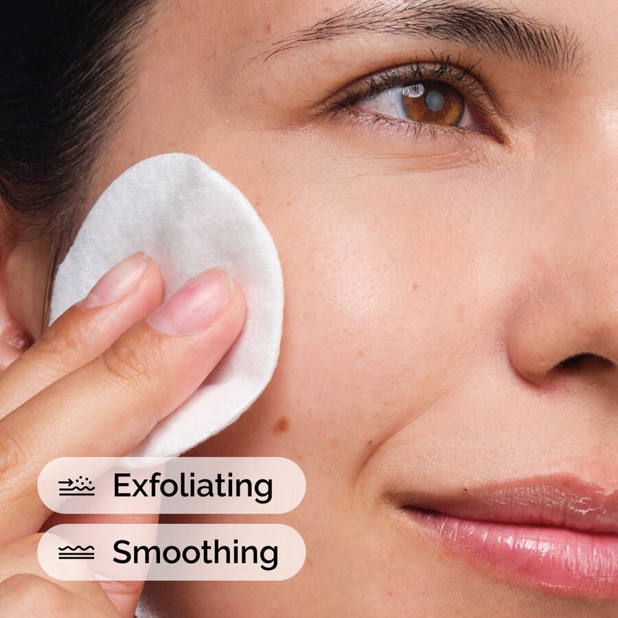 https://theordinary.com/dw/image/v2/BFKJ_PRD/on/demandware.static/-/Sites-deciem-master/default/dw1d27b873/Images/products/The%20Ordinary/application/ord-glycolic-acid-exfoliating-toner-model-application-with-benefits.jpg?sw=900&sh=900&sm=fit